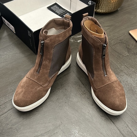 Naturalizer Sweet Wood Tisha Leather Boot - Women - Picture 4 of 8